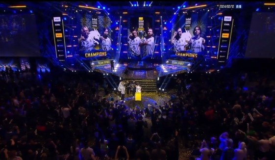 比赛拉回半 比赛拉回半