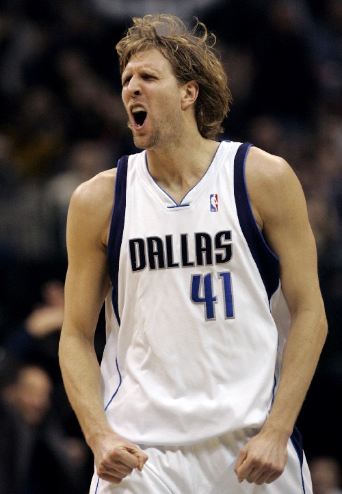 他会主动提 他会主动提